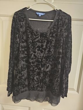 Simply Vera Vera Wang Black Burnout Velvet Long Sleeve Top